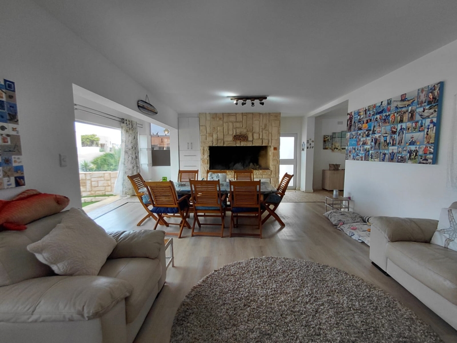 5 Bedroom Property for Sale in Ferreira Town Eastern Cape